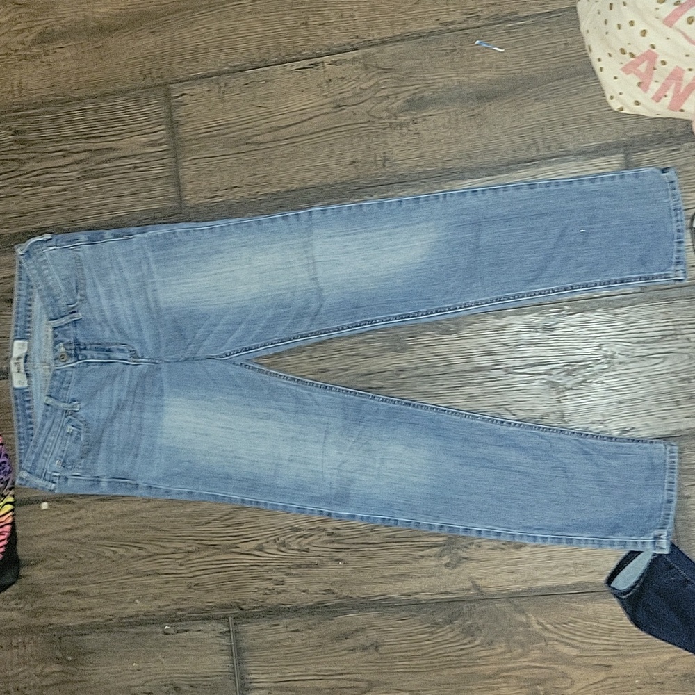 Hollister Jeans size 11R  30x32 light blue